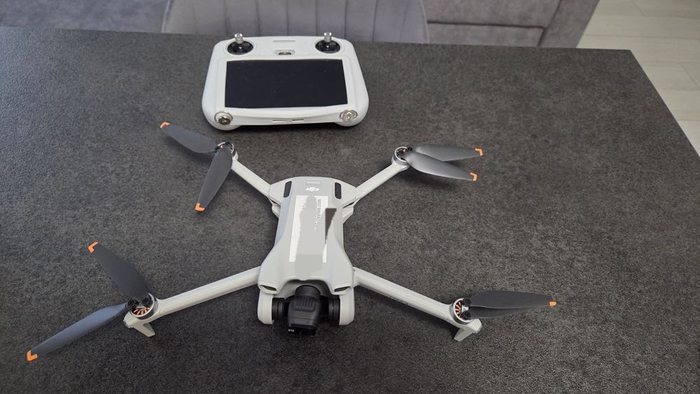Drona DJI mini 3