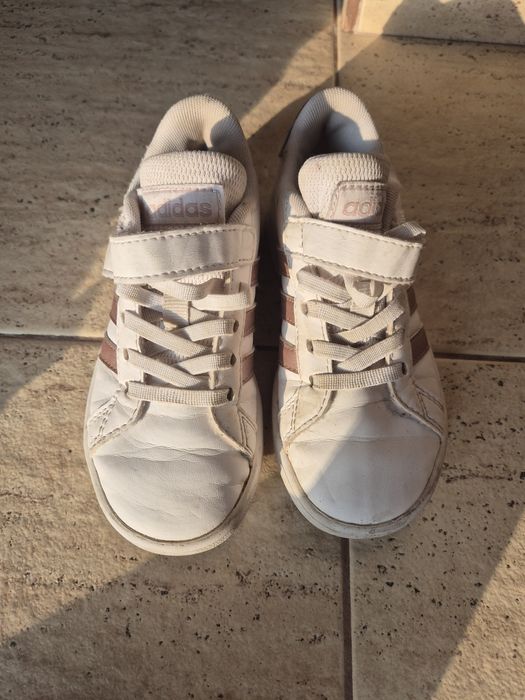 Adidasi adidas mar 27.