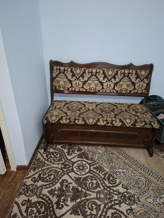 Прадаётся гарнитур мебель