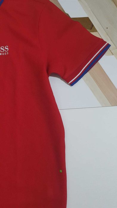 Vand tricou Hugo Boss masura S original nou cu eticheta