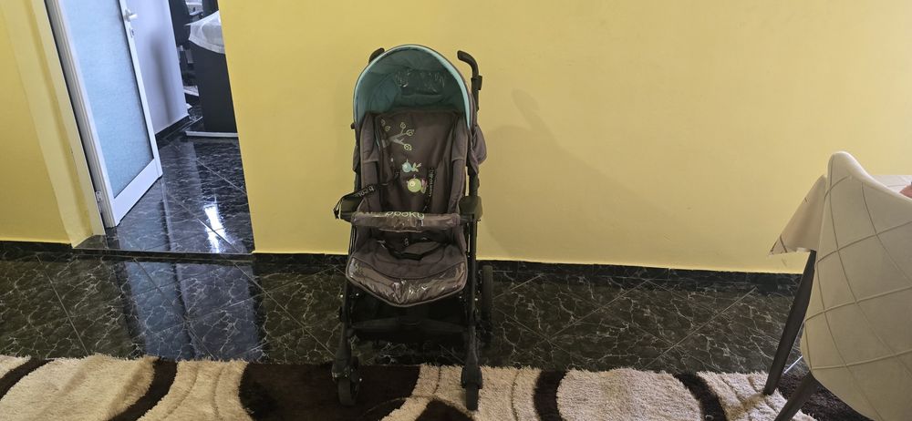 Комбинирана бебешка количка ПУКИ



олекотена рама;
три положения на