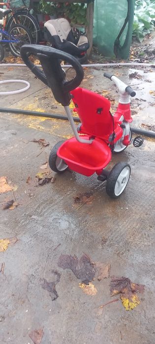 Tricicleta pentru copii