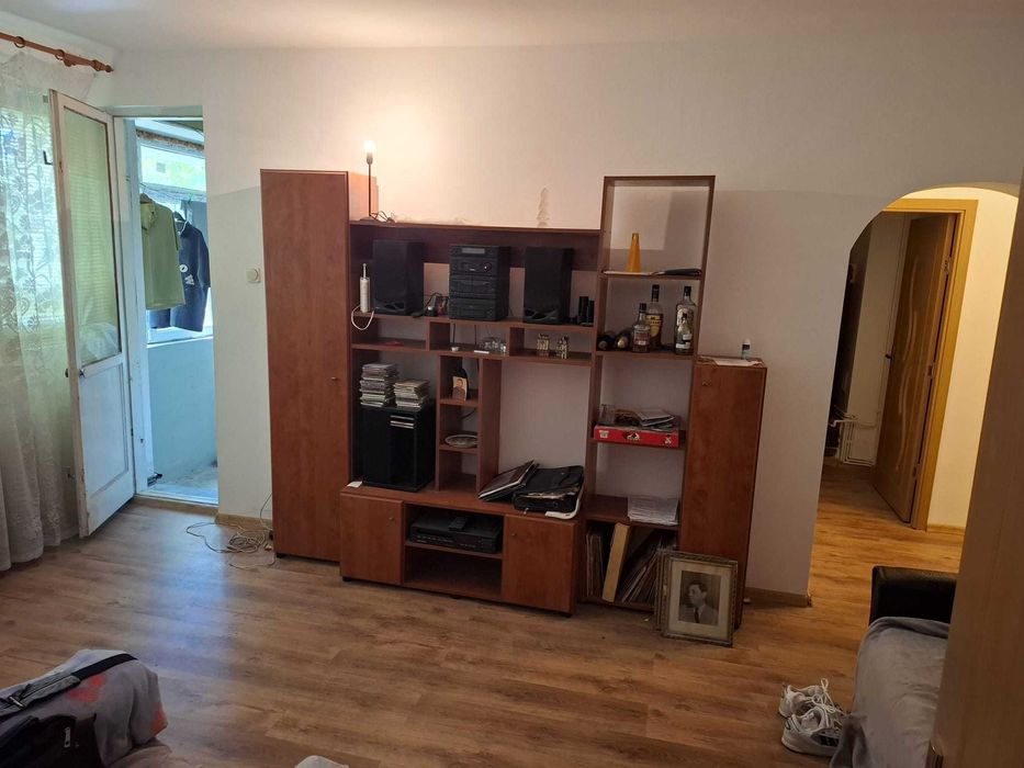 Proprietar, 3 camere in Vila (nr 31), Pajura, str Presei, renovat,et 2
