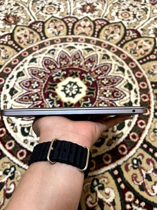 Macbook pro holati idyal