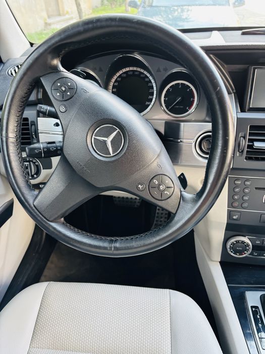 Vănd Mercedes Benz GLK
