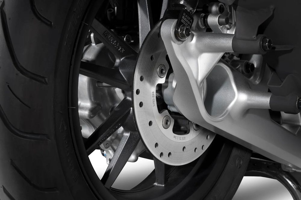 Scuter KYMCO Skytown 125 cc la pret promotional!