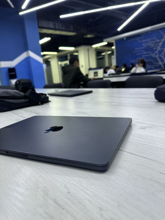 Macbook air m2 8/256