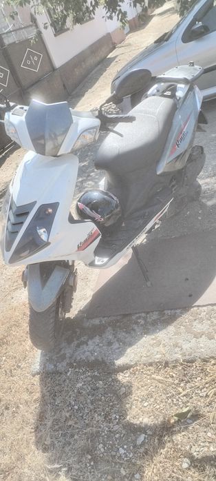 Vând scuter moto KSR Moto 125