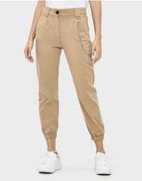 Pantaloni Bershka Noi