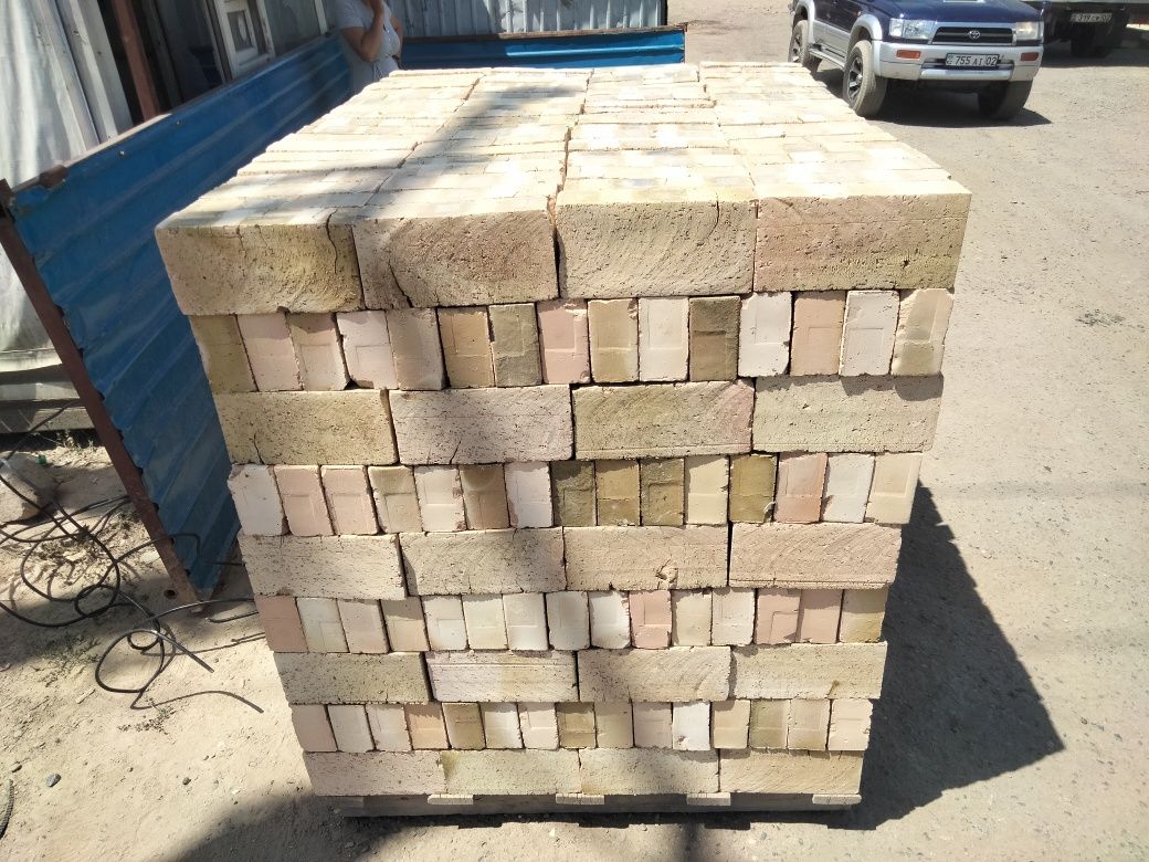 Кирпич штучно продам