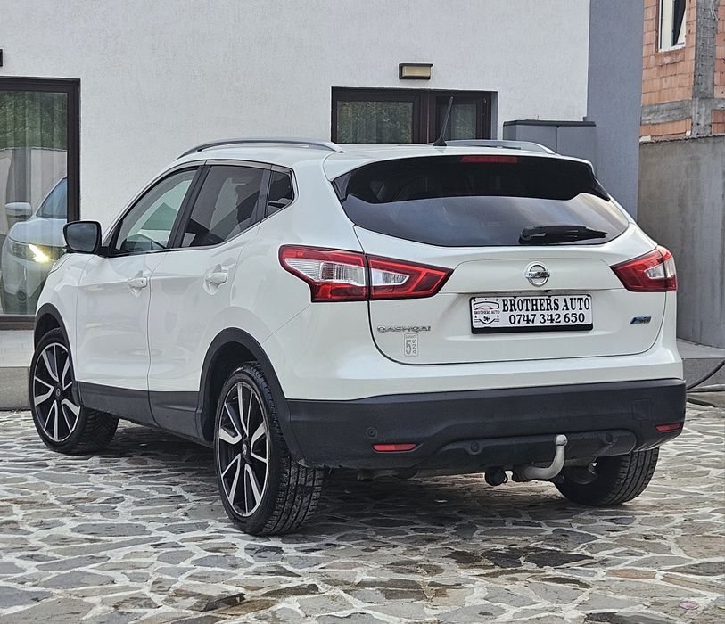 Nissan Qashqai  1.6dci •130cp Pano
