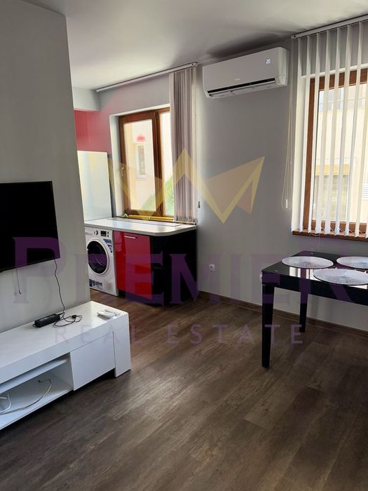 Дава се под наем Тристаен апартамент в Варна, Бриз - 60 кв.м за 663 € - Снимка #2