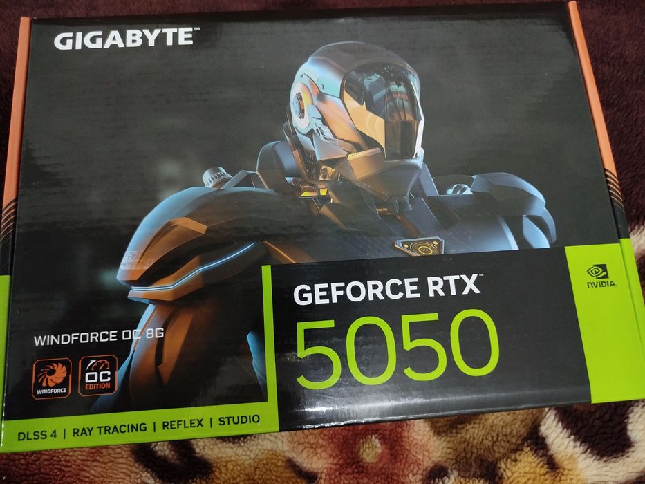 Продам Gigabyte RTX 5050 8Gb OC !!