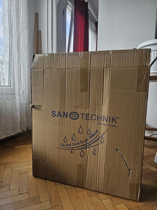Горен шкаф за баня с огледало и осветление