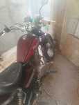 Motocicleta motor in stare perfecta