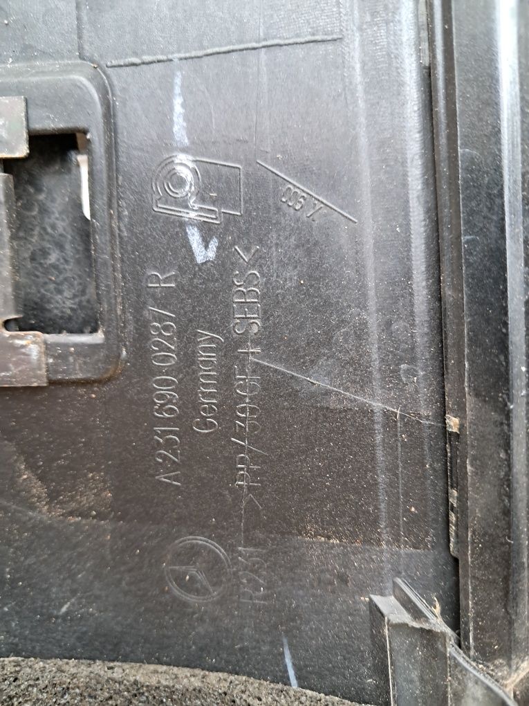 Лайсна мерцедес A231  Mercedes A231
