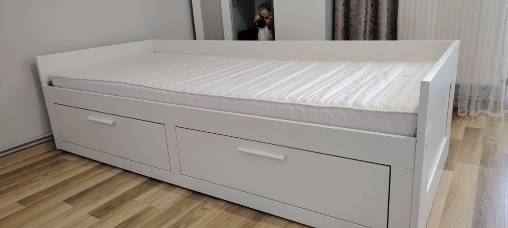 Divan Ikea Alb Brimnes + 2 saltele Jysk