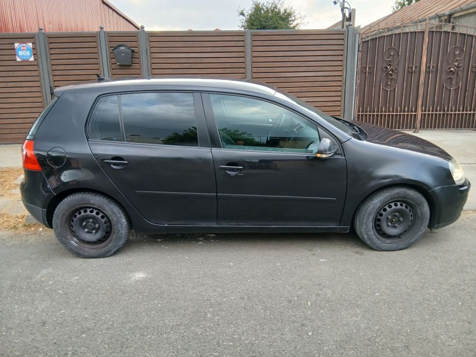 VOLKSWAGEN golf 5 benzina 1.6din 2005,propietar