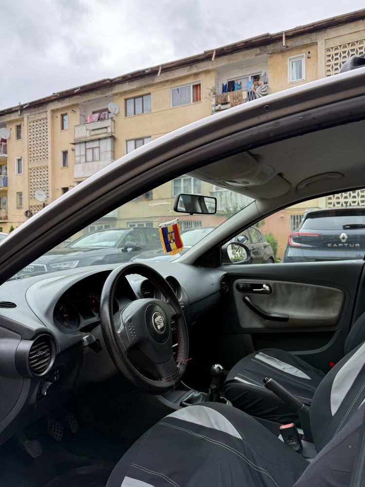 Seat Cordoba - 2.999 lei