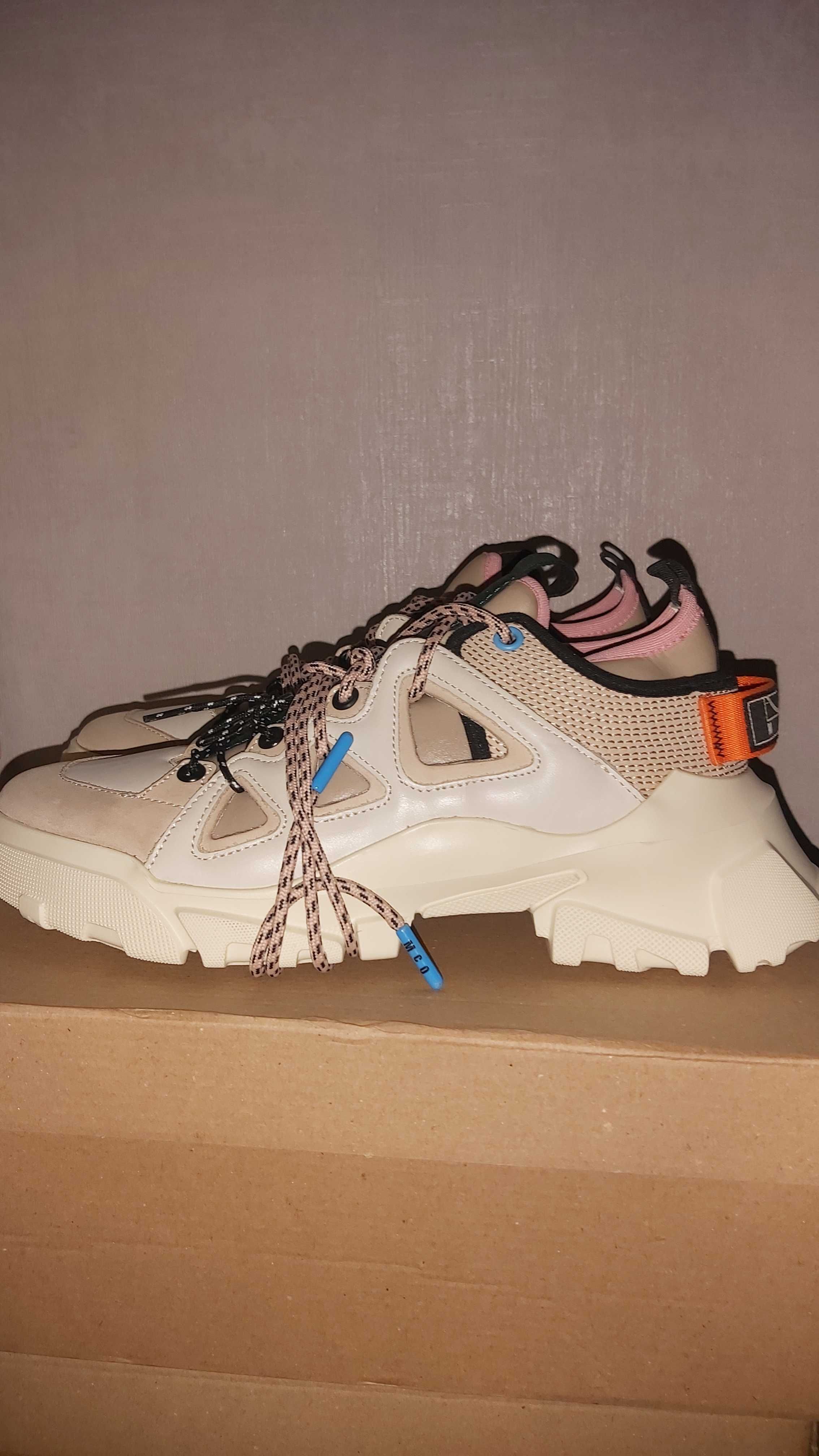 MCQ Alexander McQueen Orbyt - Номер 37