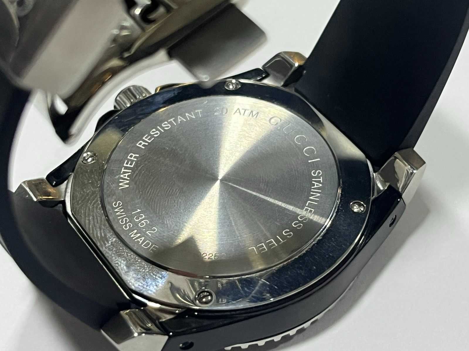 Часовник Gucci Dive 136.2