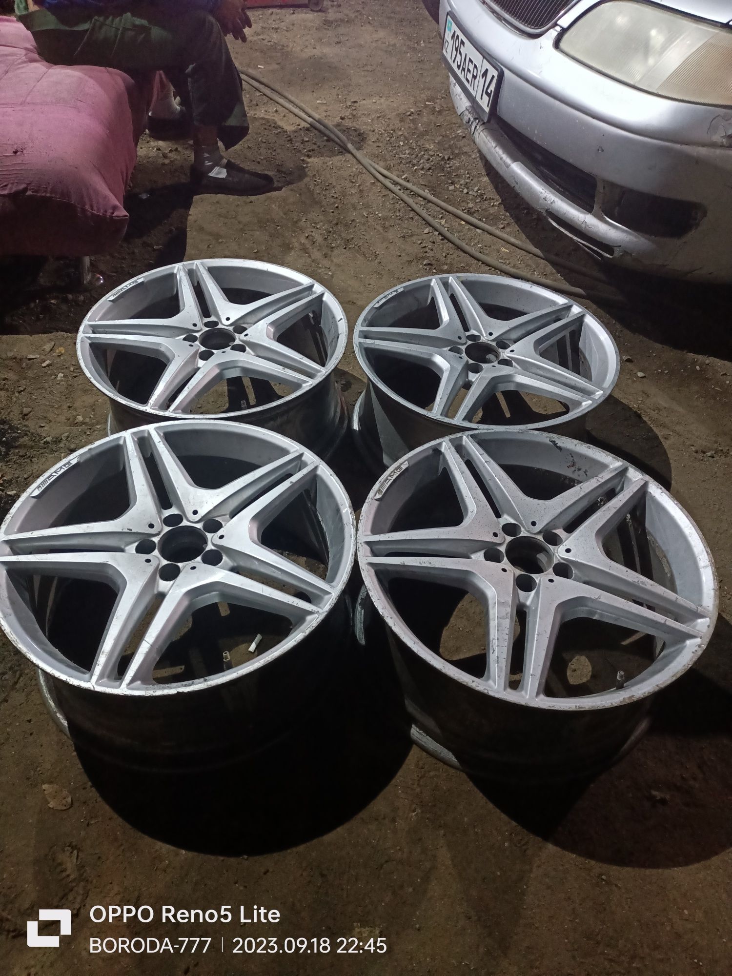 Продам диски МЕРСЕДЕС ЕТ43 Р-20