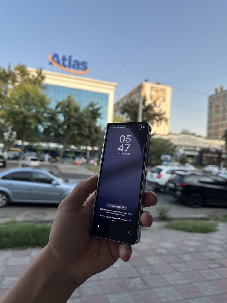 Samsung Z Fold 5