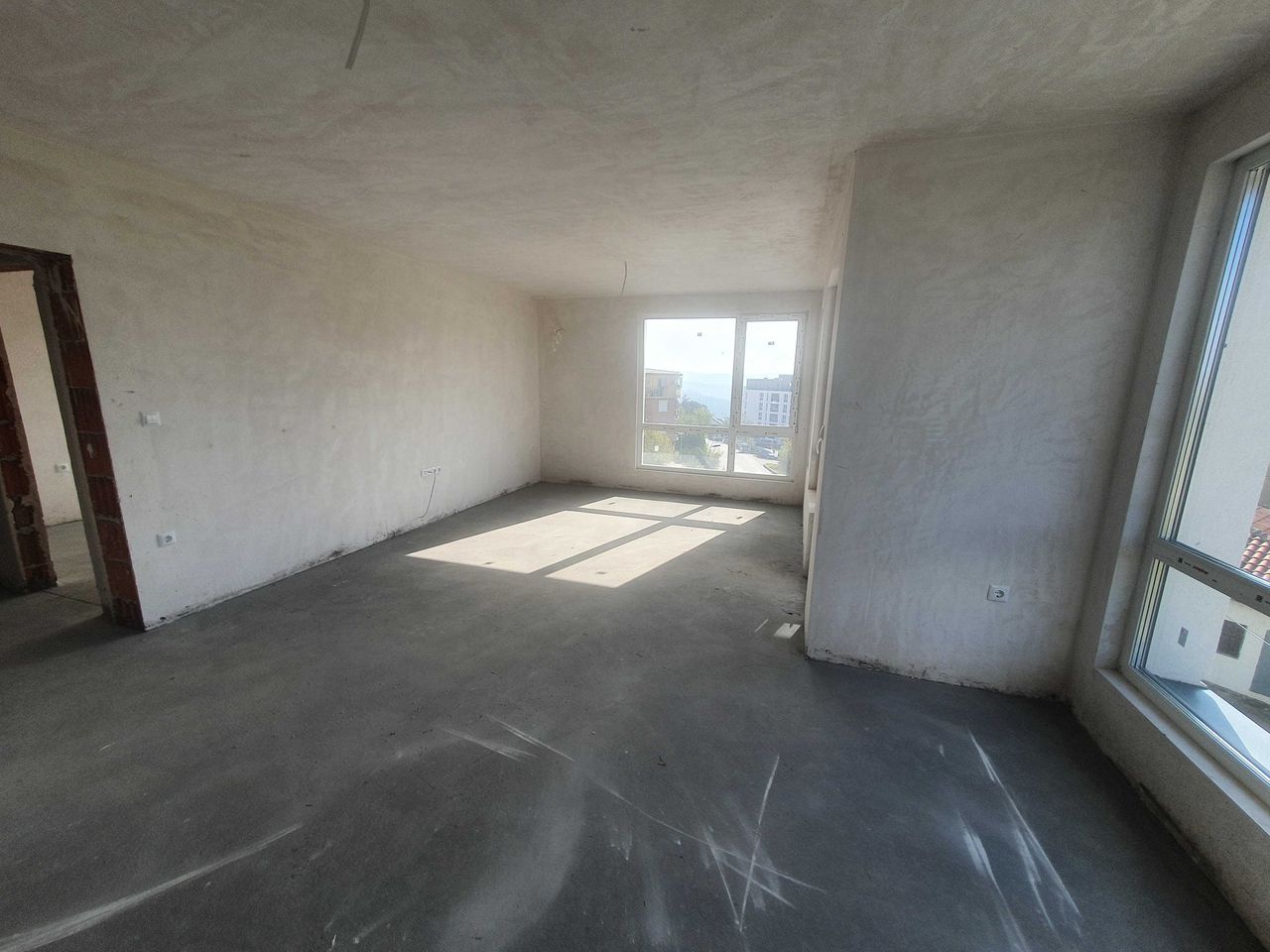 Продава се Тристаен апартамент в Велико Търново, Картала - 98 кв.м за 1409 €/кв.м - Снимка #2