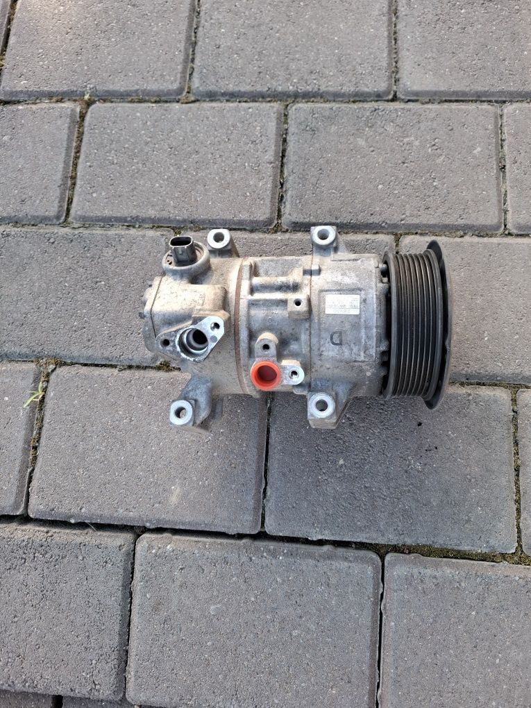 Compresor clima defect  toyota avensis brek 2012