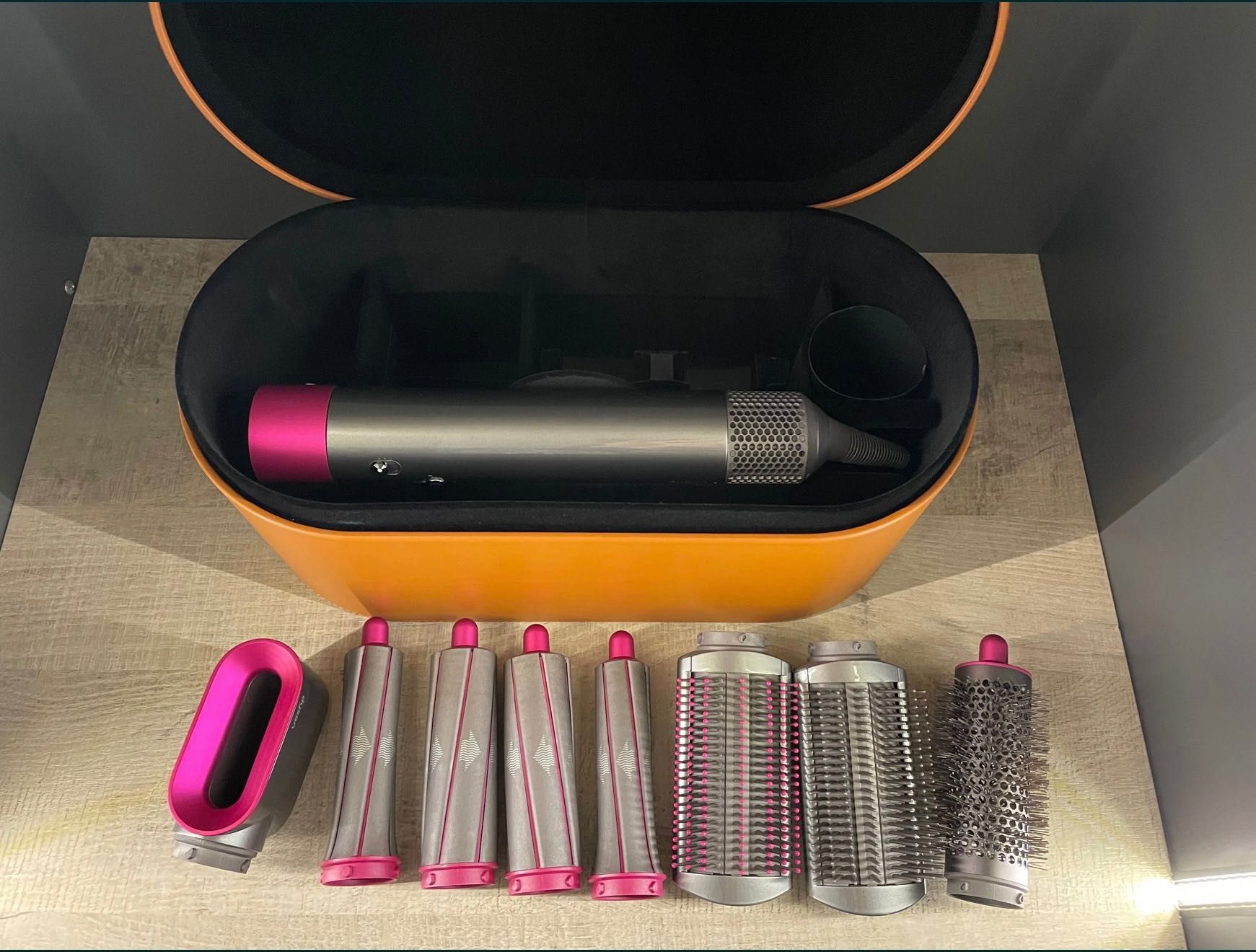 Dyson Airwrap Маша за коса