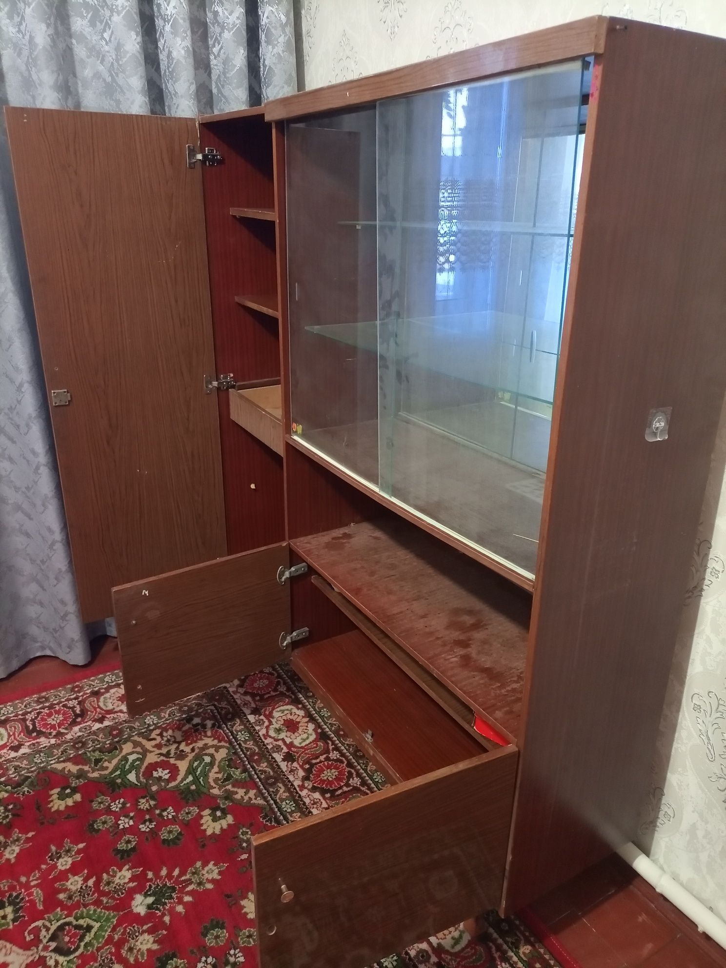 Holati ideal. Chizilgan qirilgan joyi yoʻq