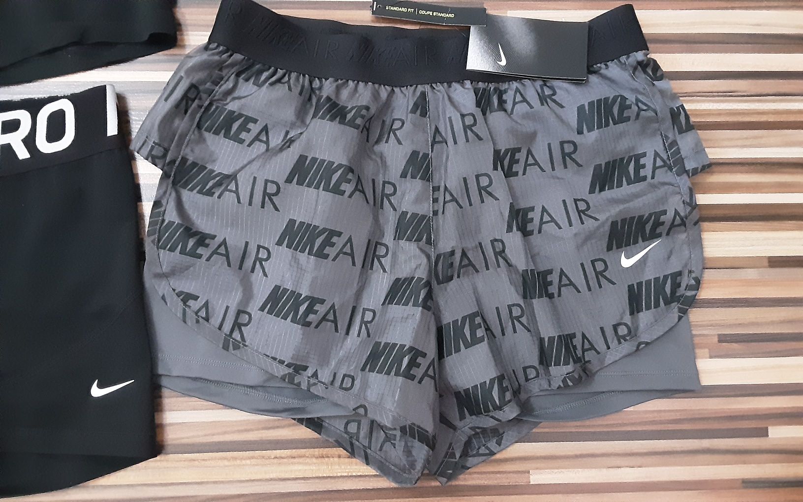 (S) NIKE PRO оригинални клинове/35лв тениска /35лв блуза/45