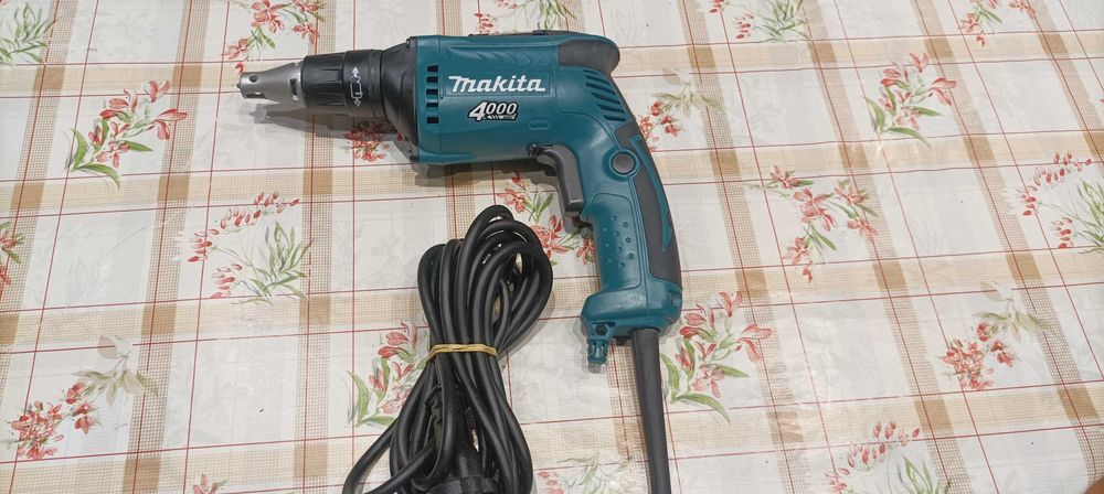 MAKITA FS400 Винтоверт електрически