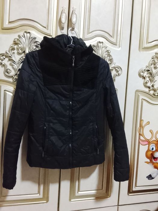Куртка сотилади срочно