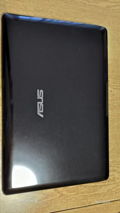 Продавам лаптоп Asus k52f