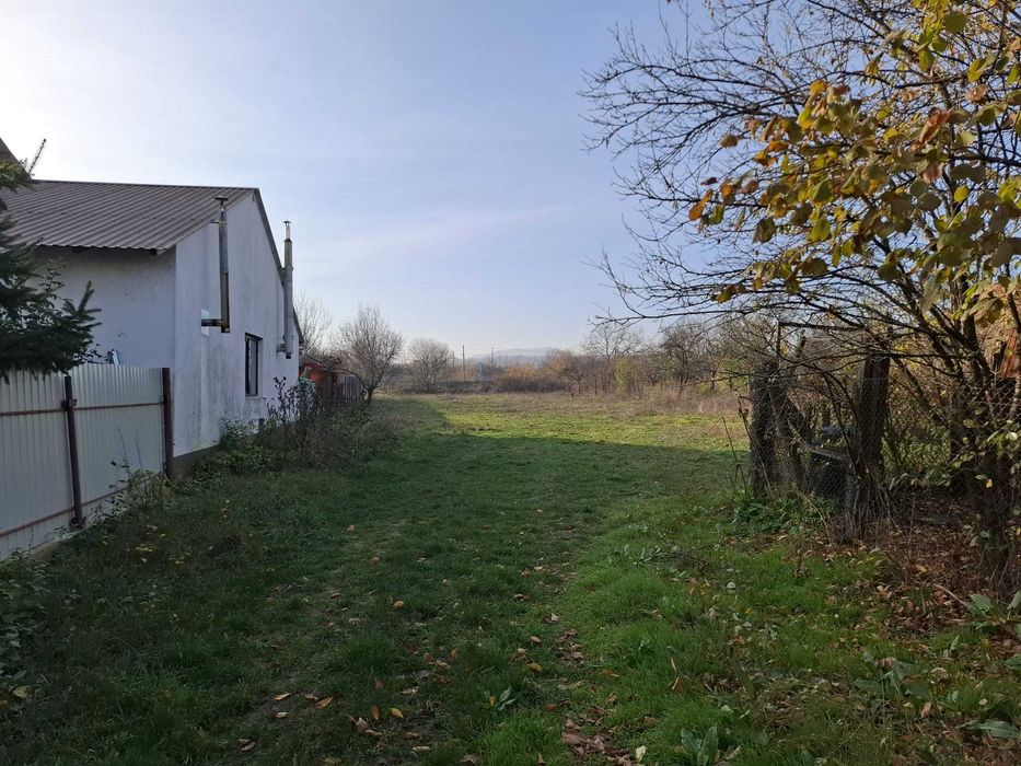 Teren intravilan 2200 mp, acces DN1 – zonă centrală Gura Vitioarei