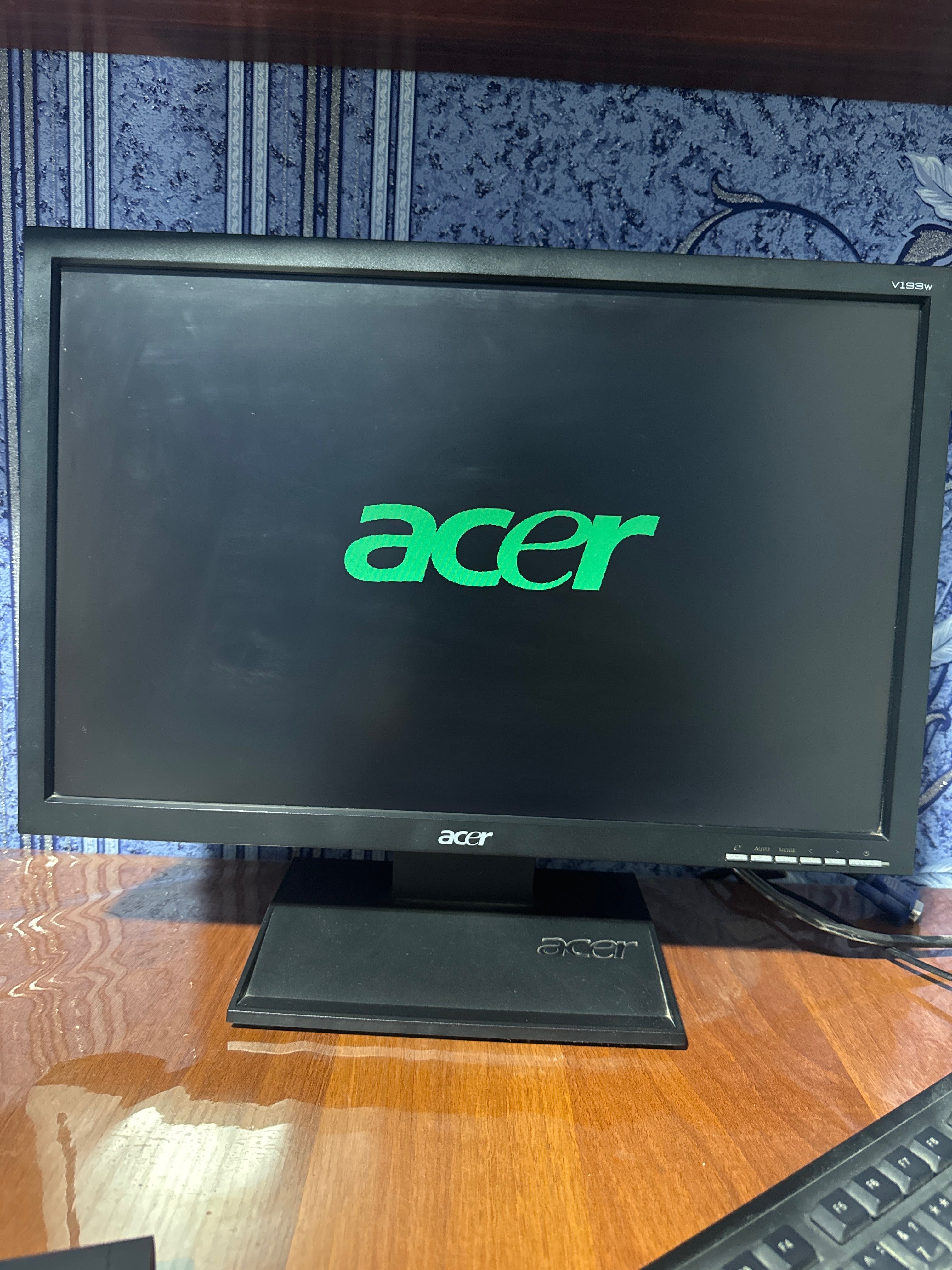 Монитор Acer v193w