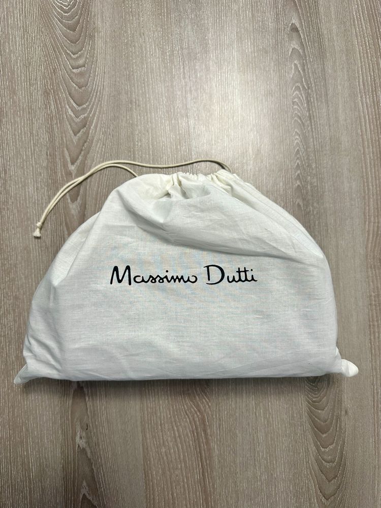 Оригинален несесер Massimo Dutti