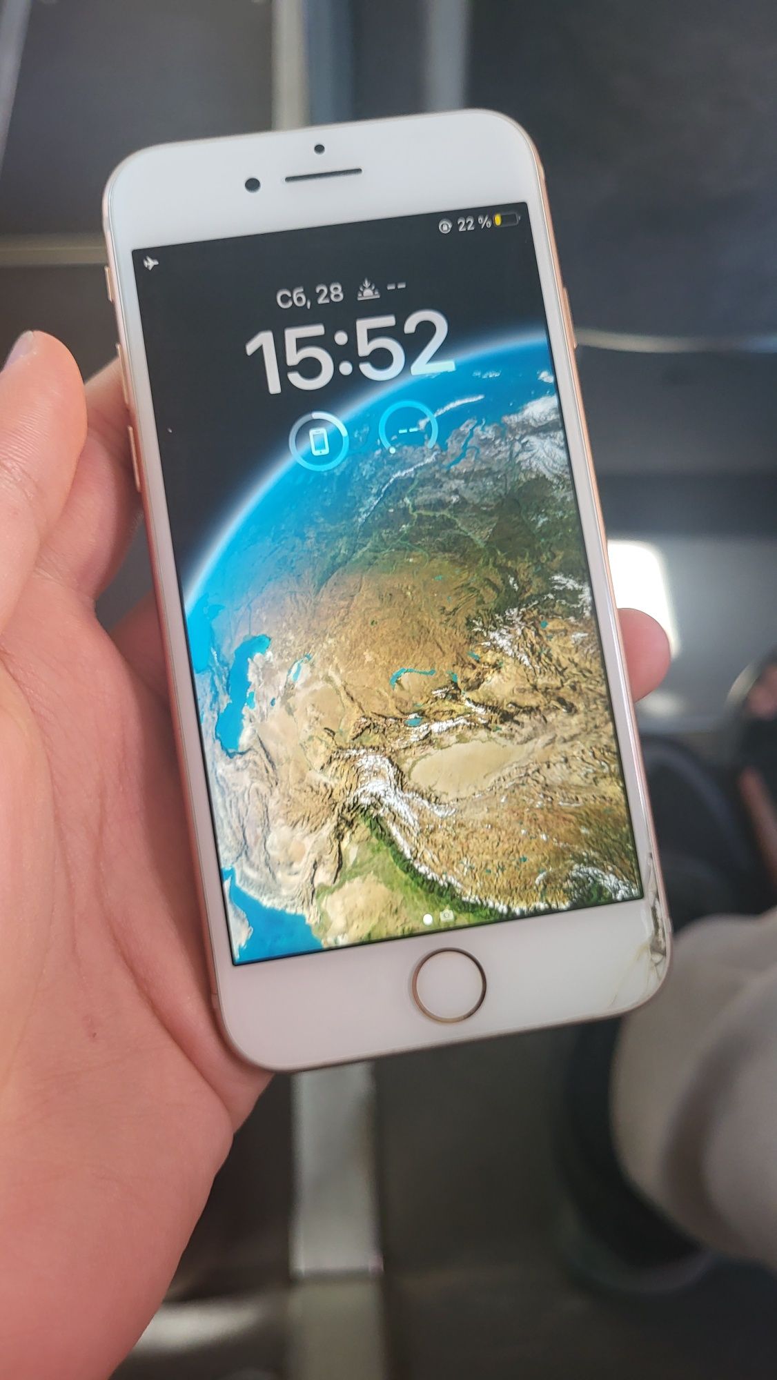 Iphone 8  розовый  отличное  состояние!!