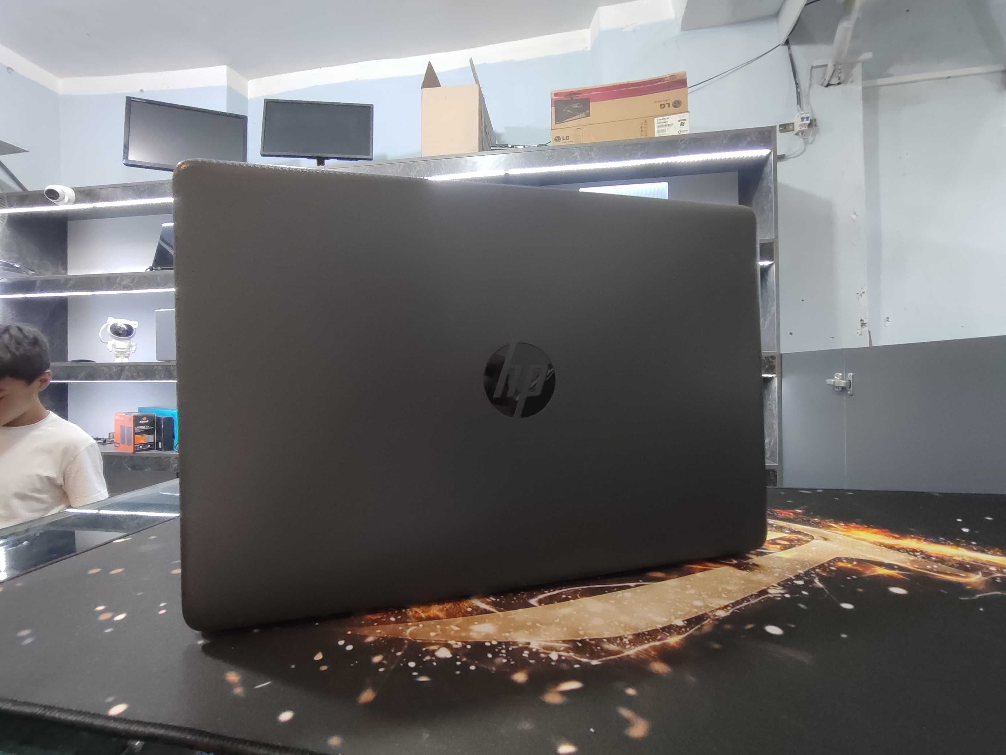 Ноутбук офисный HP AMD Ryzen 5-5500U