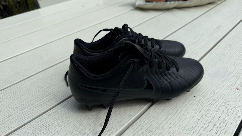 Ghete fotbal Nike copii 37,5 ca noi