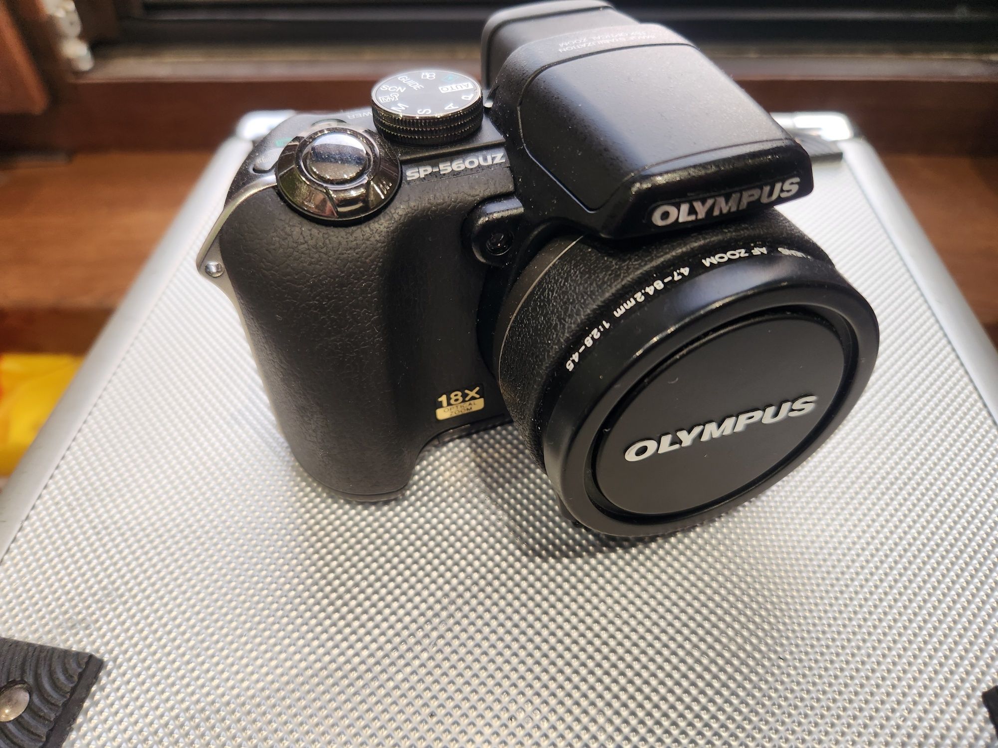 Olympus SP-560 UZ