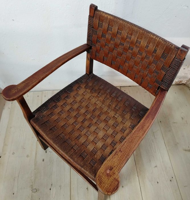 Scaun foarte vechi din lemn masiv de stejar si sfoara de ratan, Franta