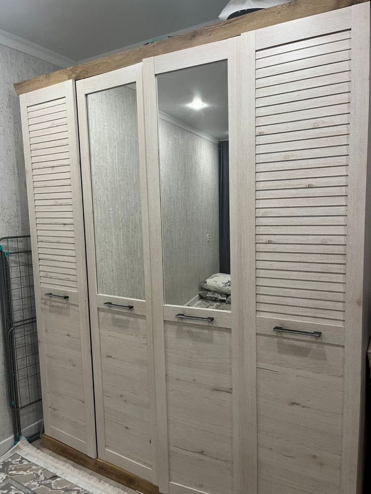 Шкаф новый продам ,есть торг