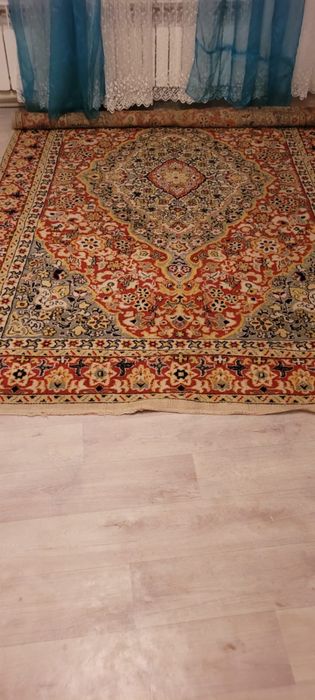 Ковры из шерсти и дорожка