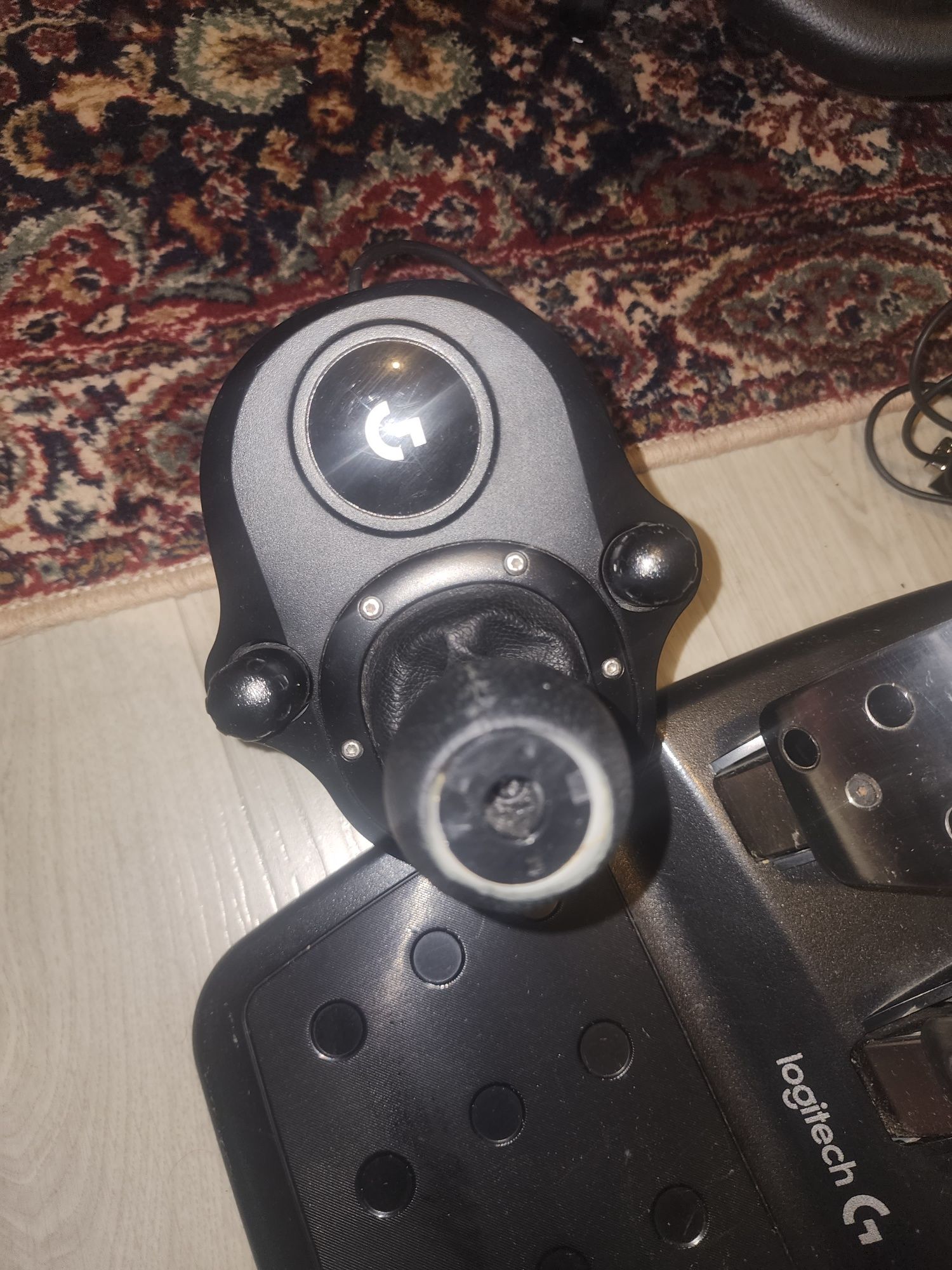 Волан Logitech G29 със скорости и педали