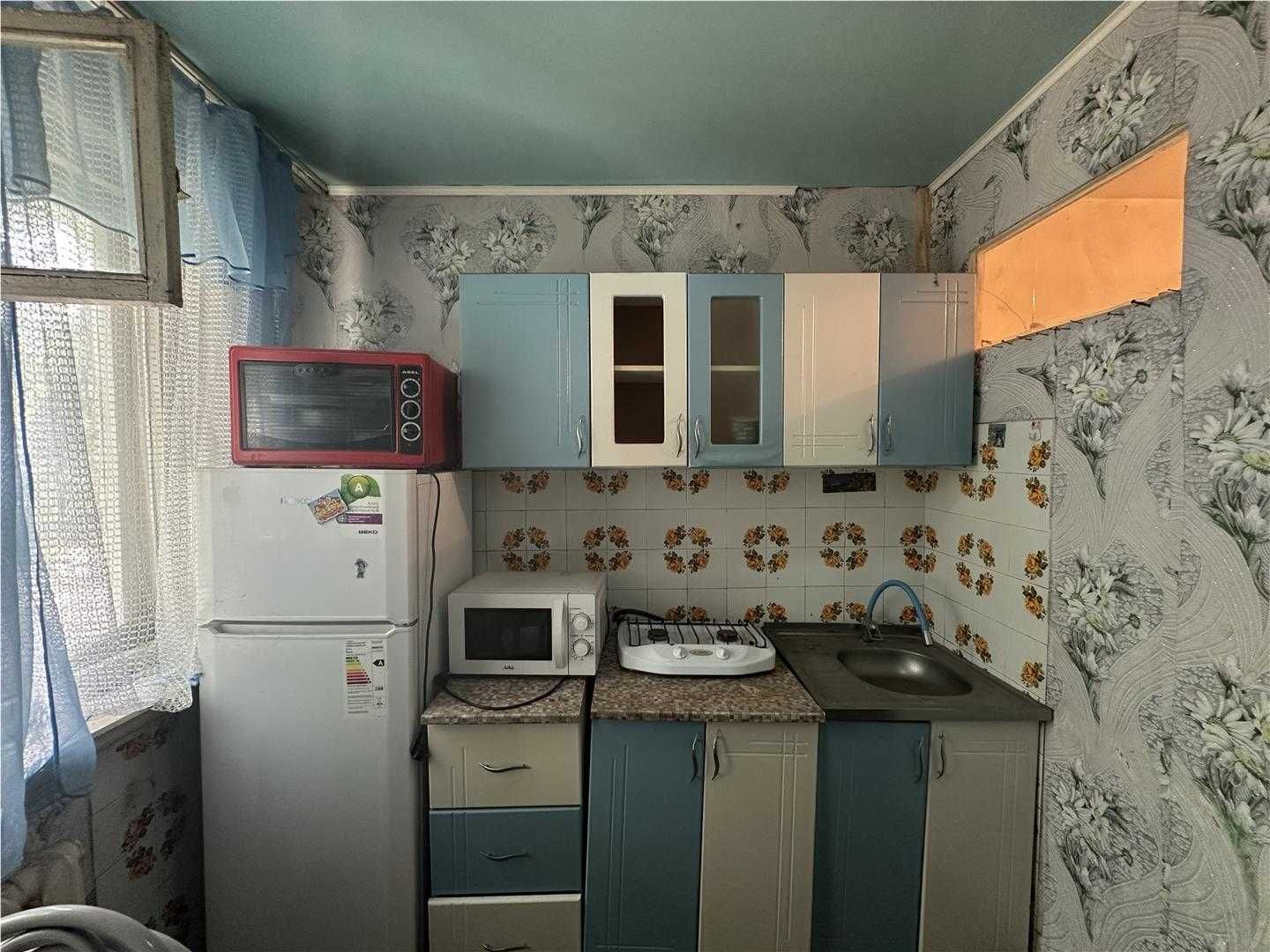 -Продам 1 комнатную в Соц городе по Озерной. Этаж средний, Не угловая!