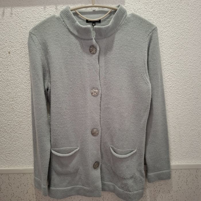 Продавам жилетка на Antonio Fusco Milano