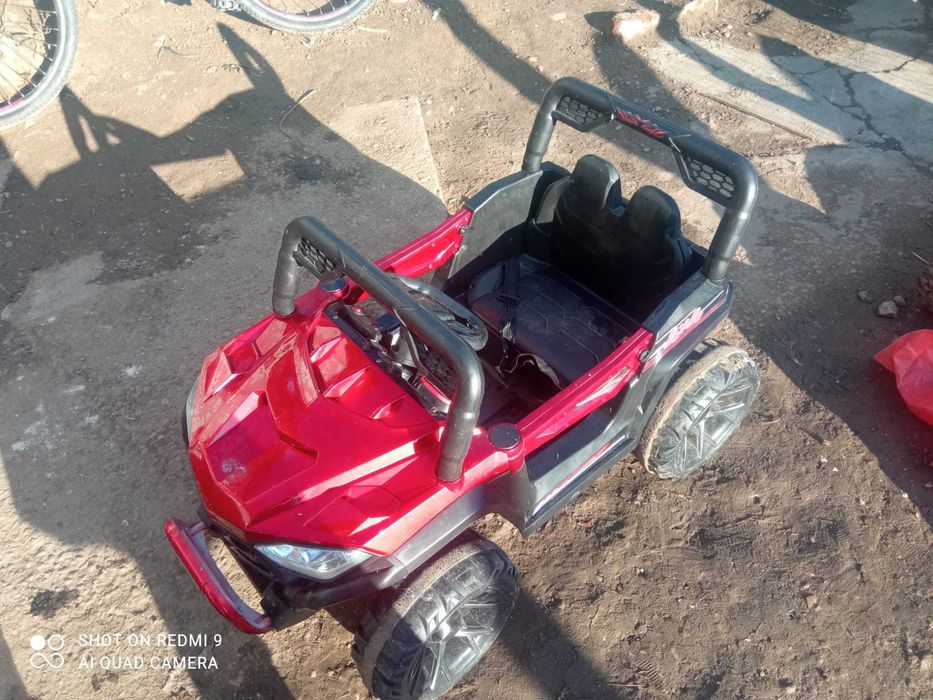 Mașinuță electrica pentru copii