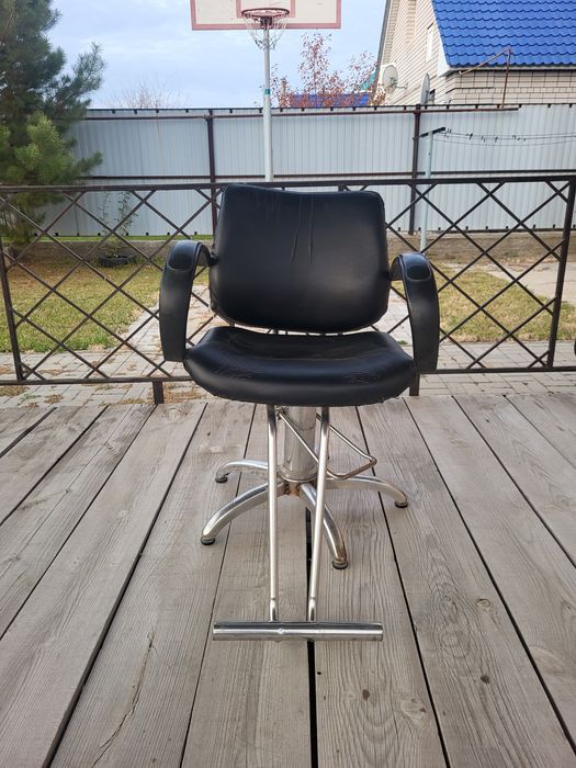 Кресло парикмахерское